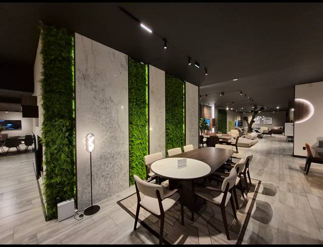 980M² SHOWROOM TO LET IN KRAMERVILLE